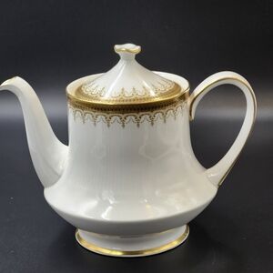 Paragon Athena Teapot
